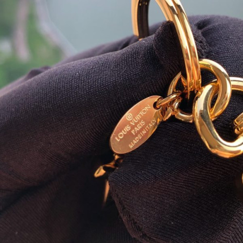 l0*is-v*t0n-F**ettes-bag-charm-key-holder