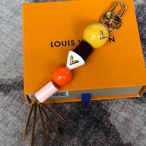 l0*is-V*t0n-key-holder-2