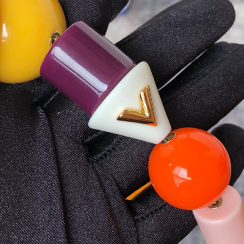 l0*is-V*t0n-key-holder-2