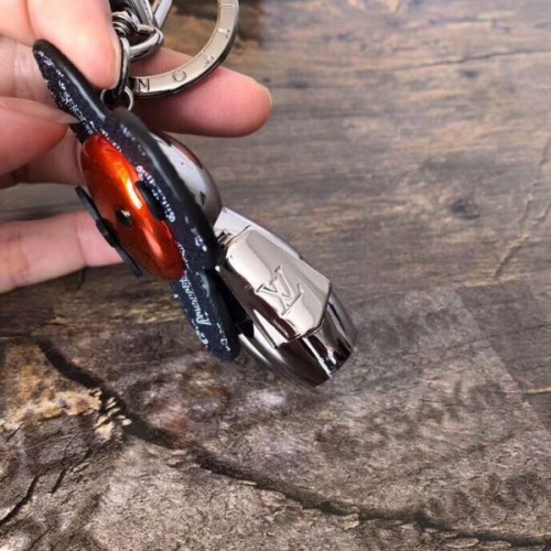 l0*is-V*t0n-key-holder-3