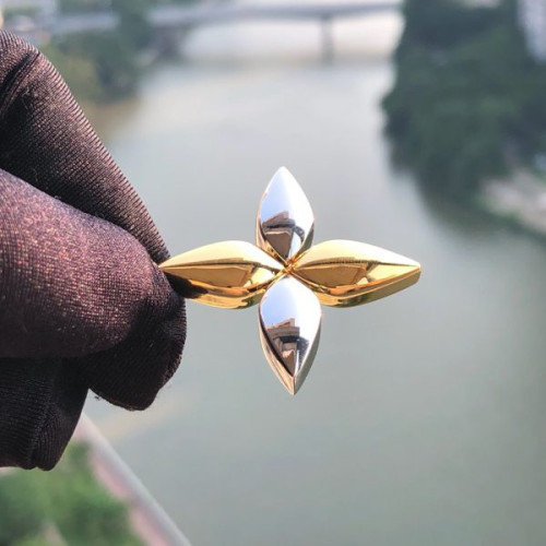 l0*is-V*t0n-key-holder