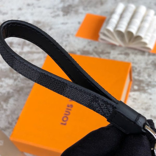 l0*is-V*t0n-key-ring-2