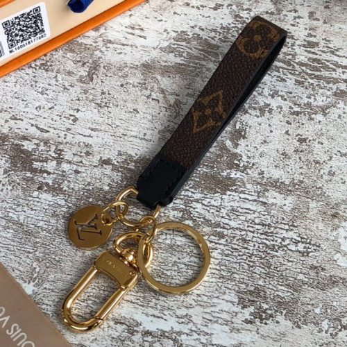 l0*is-V*t0n-key-ring-3