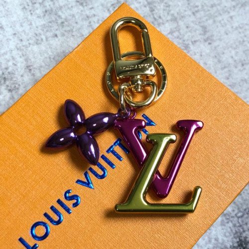 l0*is-V*t0n-key-ring-7