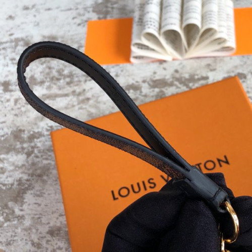 l0*is-V*t0n-key-ring