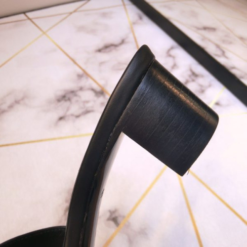 l0*is-V*t0n-lock-sandals-4