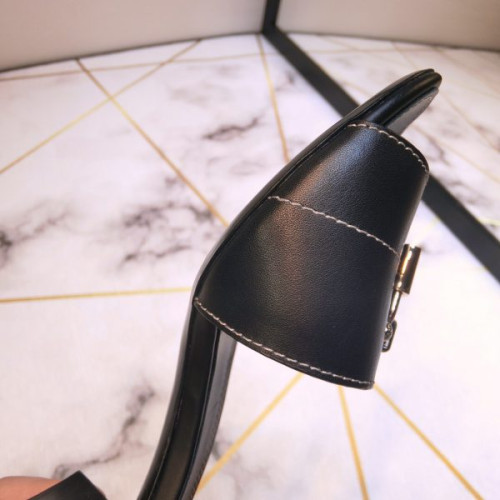 l0*is-V*t0n-lock-sandals-4