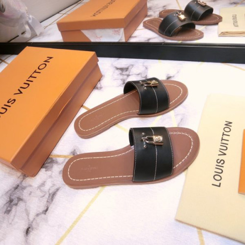 l0*is-V*t0n-lock-slippers-7