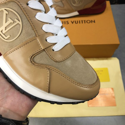 l0*is-V*t0n-run-away-sneaker-2