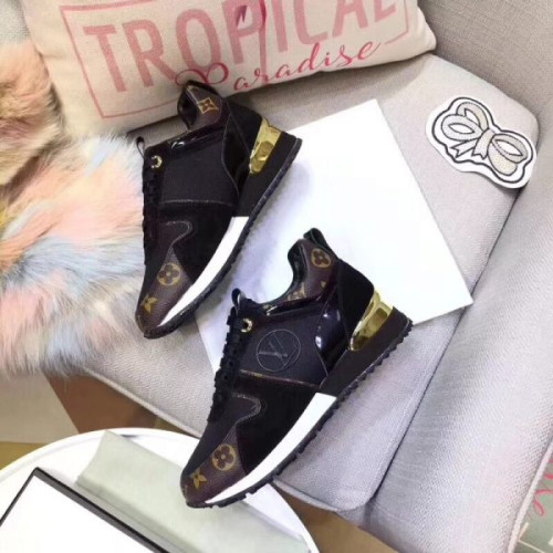 l0*is-V*t0n-run-away-sneaker-3