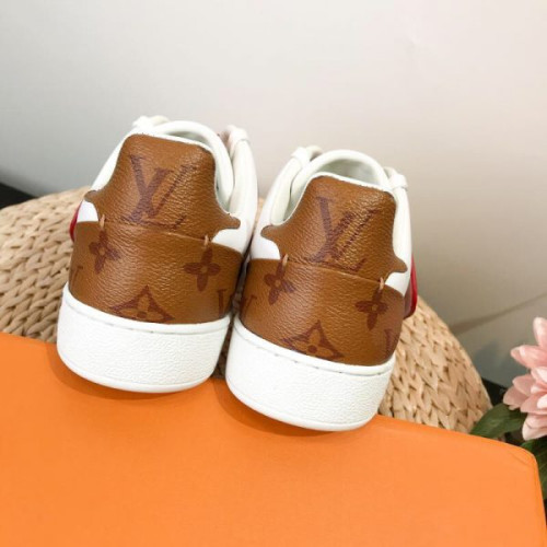 l0*is-V*t0n-shoes-154-2-5-5-3