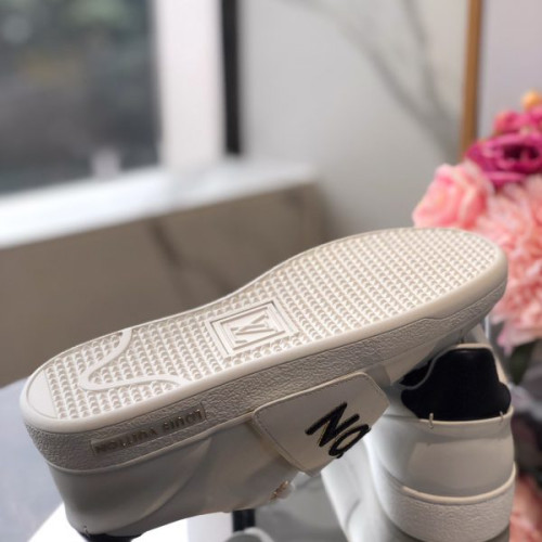 l0*is-V*t0n-shoes-154-2-5-5-4