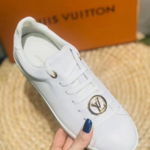 l0*is-V*t0n-shoes-154-2-5-5-8-5