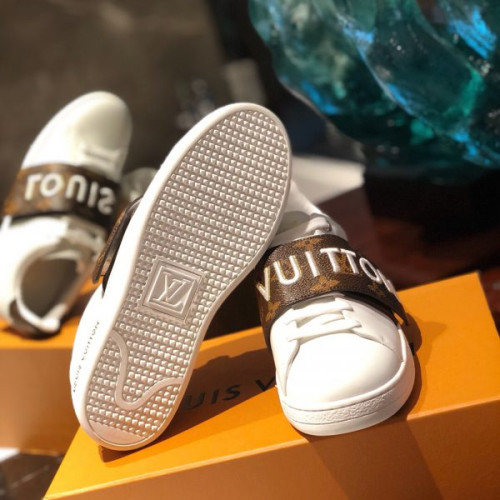 l0*is-V*t0n-shoes-49