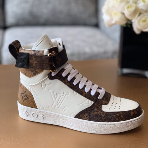 l0*is-V*t0n-shoes-5-6-7-2-3-6-4-3-2-3