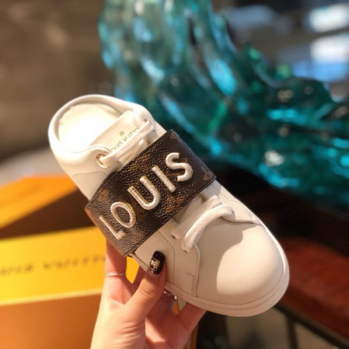 l0*is-V*t0n-shoes-50