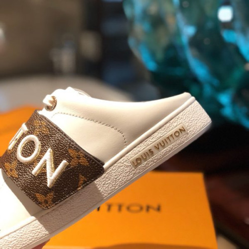 l0*is-V*t0n-shoes-50