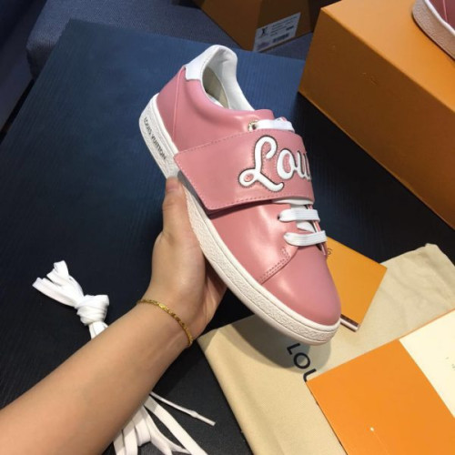 l0*is-V*t0n-sneakers-12