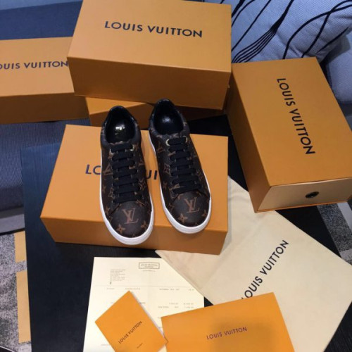 l0*is-V*t0n-sneakers-18