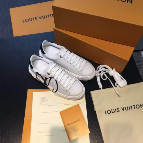 l0*is-V*t0n-sneakers-3