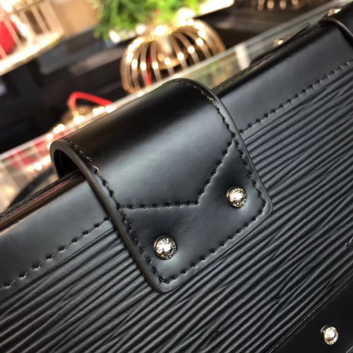 l0*is-v*t0n-S*p*e-petite-malle-2