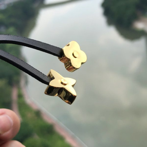 l0*is-V*t0n-very-bag-charm-and-key-holder