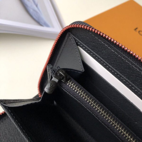 l0*is-V*t0n-wallet-24