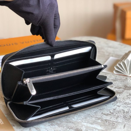 l0*is-V*t0n-wallet-41