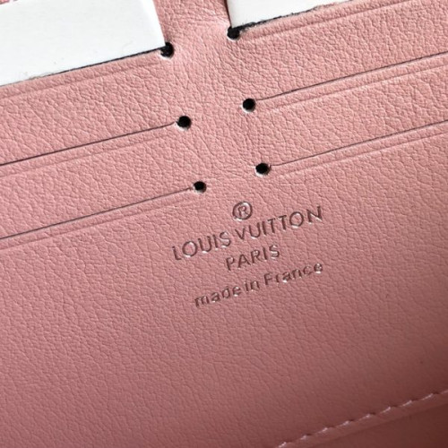 l0*is-V*t0n-wallet-42