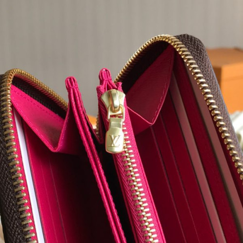 l0*is-V*t0n-wallet-44