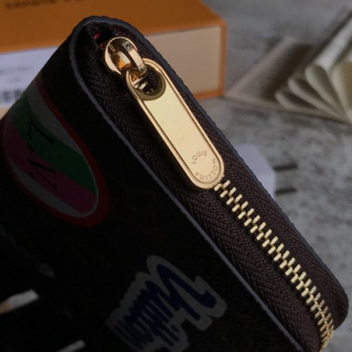 l0*is-V*t0n-wallet-46