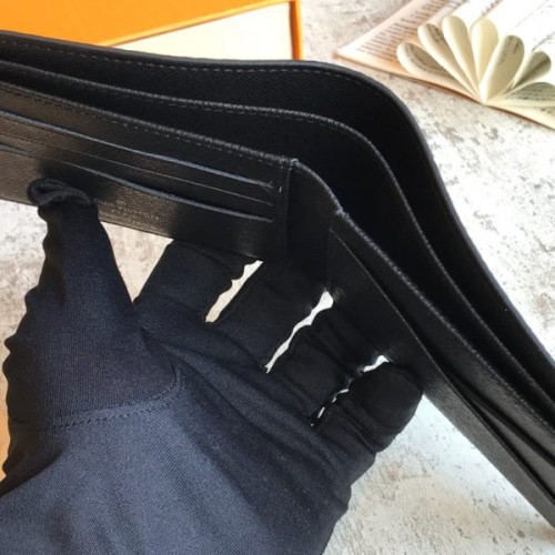 l0*is-V*t0n-wallet-50