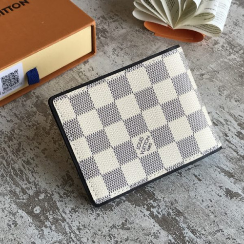 l0*is-V*t0n-wallet-57