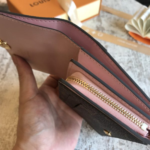 l0*is-V*t0n-wallet-60