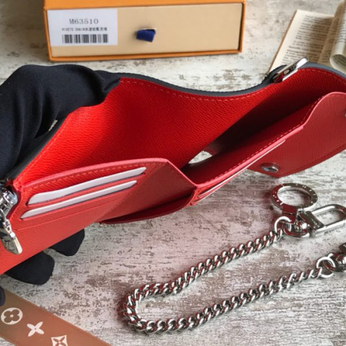 l0*is-V*t0n-wallet-62