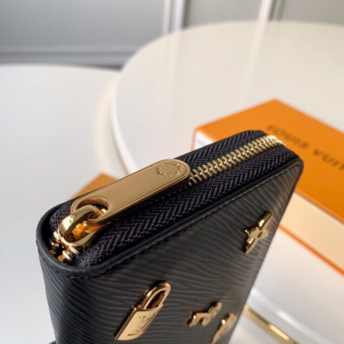 l0*is-V*t0n-wallet-79