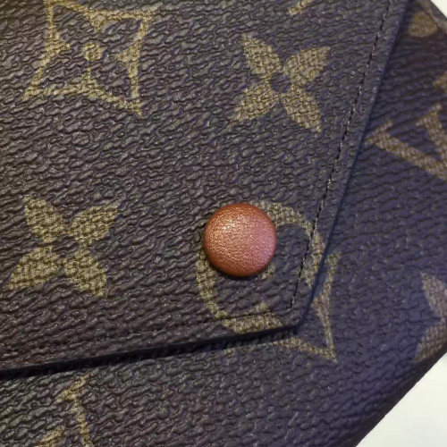 l0*is-V*t0n-wallet-8-2