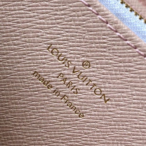 l0*is-V*t0n-wallet-81