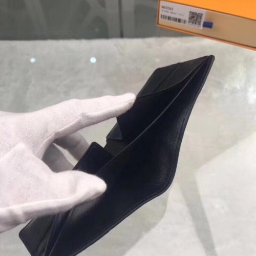 l0*is-V*t0n-wallet-86