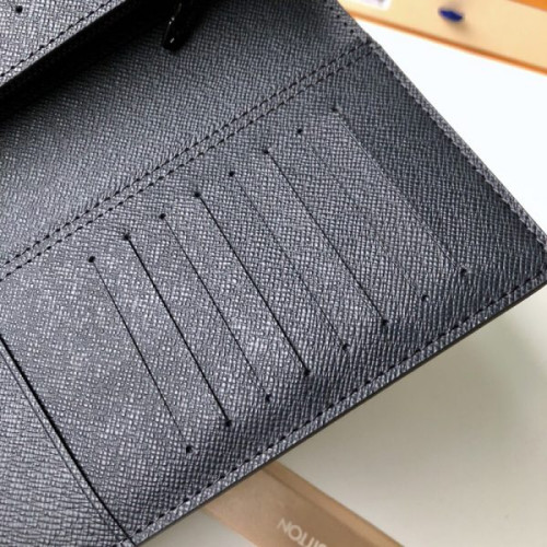 l0*is-V*t0n-wallet-small