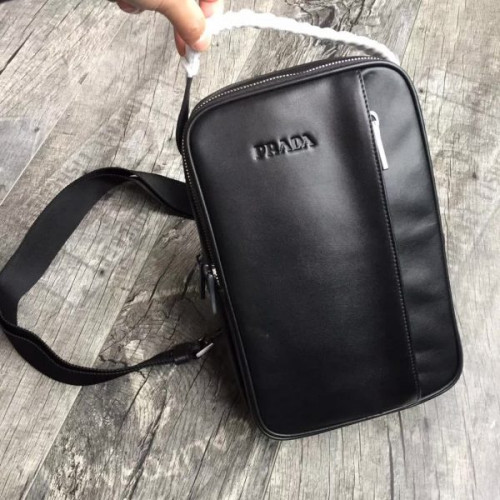Pra*a-bag-235