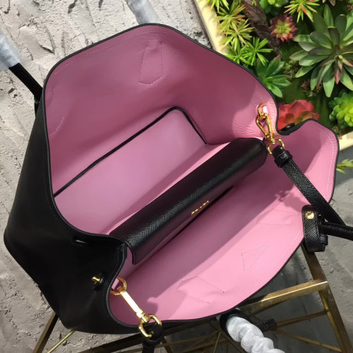 Pra*a-bibliotheque-2