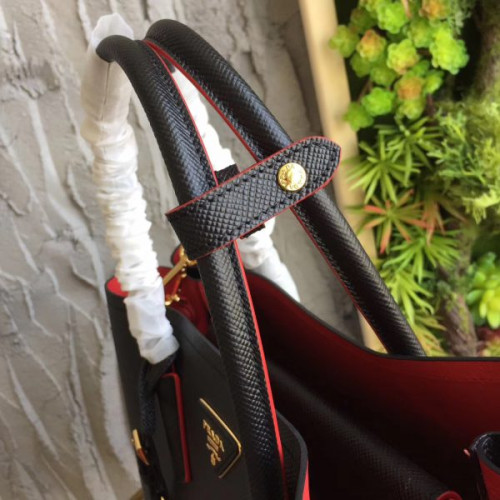 Pra*a-bibliotheque-3