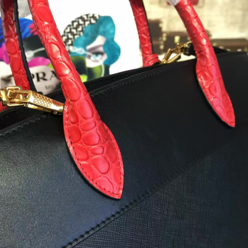 Pra*a-esplanade-replica-bag-black-3