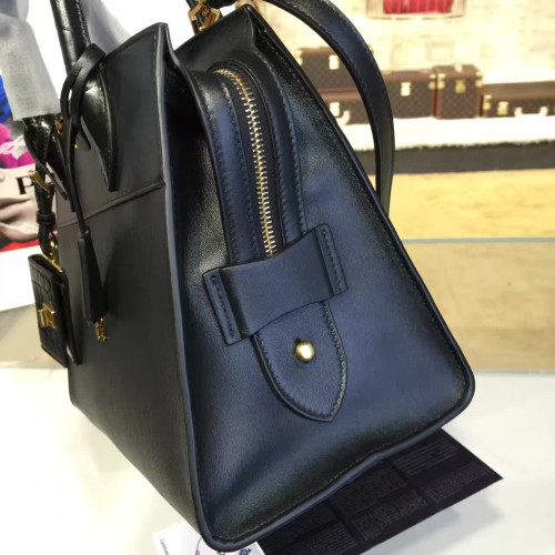Pra*a-esplanade-replica-bag-black-4