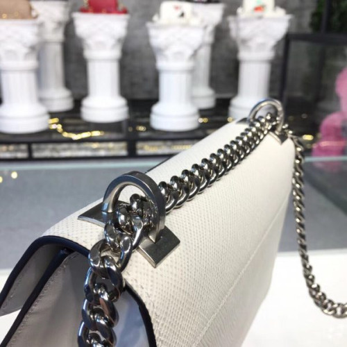 Pra*a-monochrome-logo-3