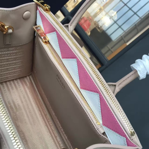 Pra*a-paradigme-replica-bag-beige-10