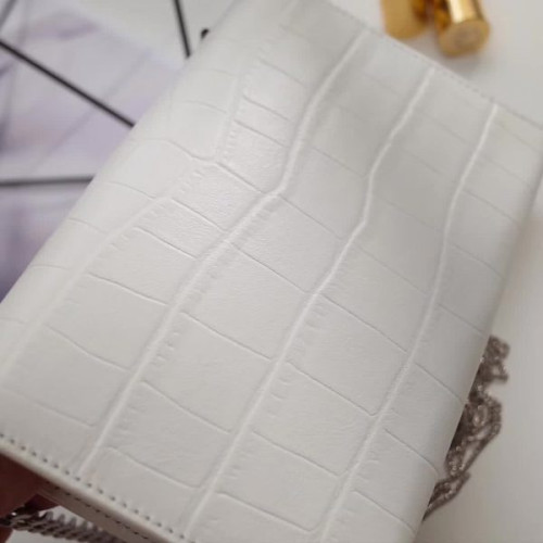 Y*L-monogram-kate-45